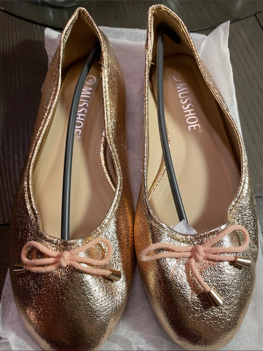 MUSSHOE Metallic Gold Ballet Flats with Bow